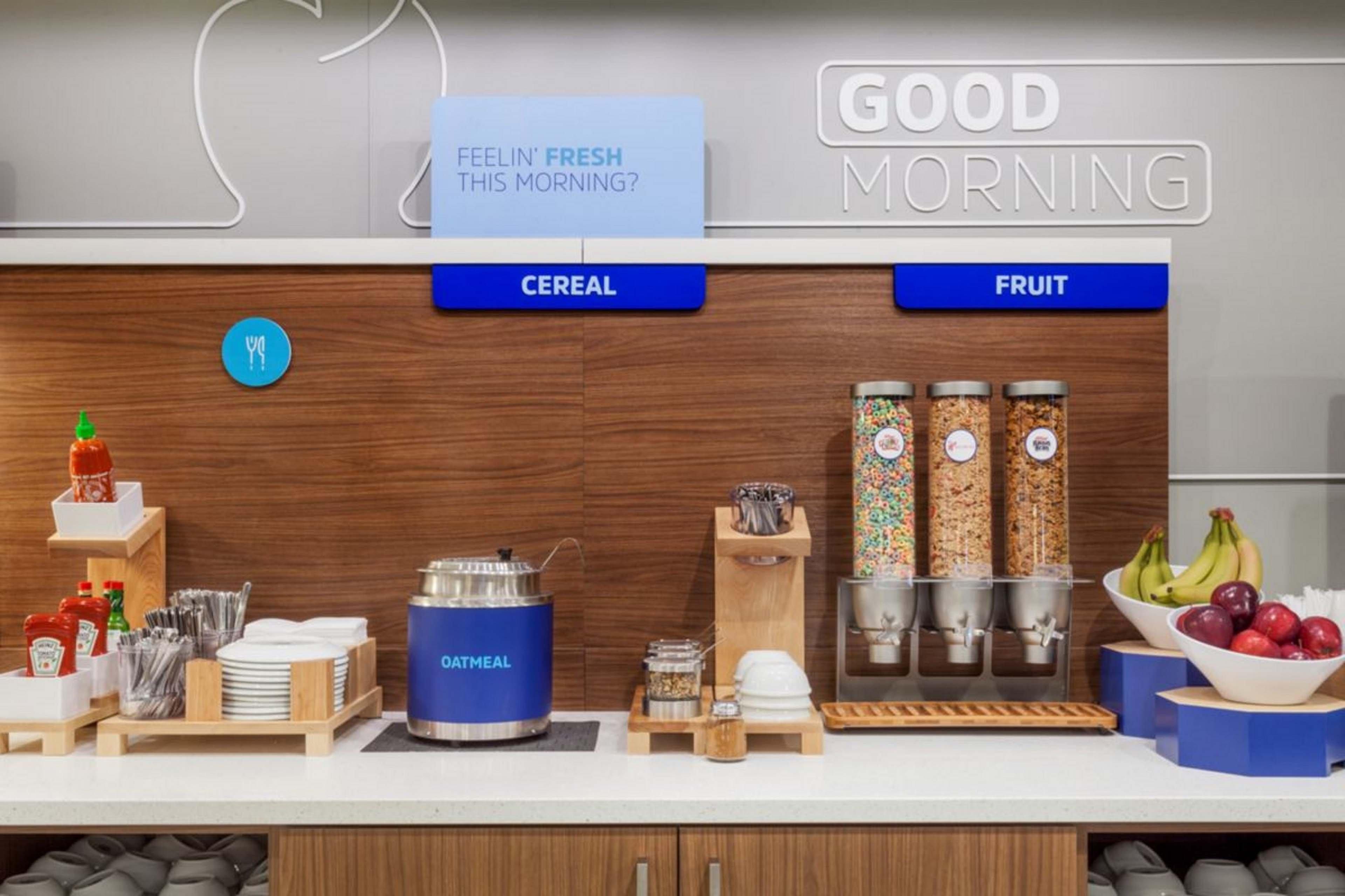 Holiday Inn Express Forsyth By Ihg Экстерьер фото